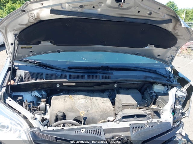Toyota Sienna L 7 Passenger 2019 5TDZZ3DC4KS003826 Image 10