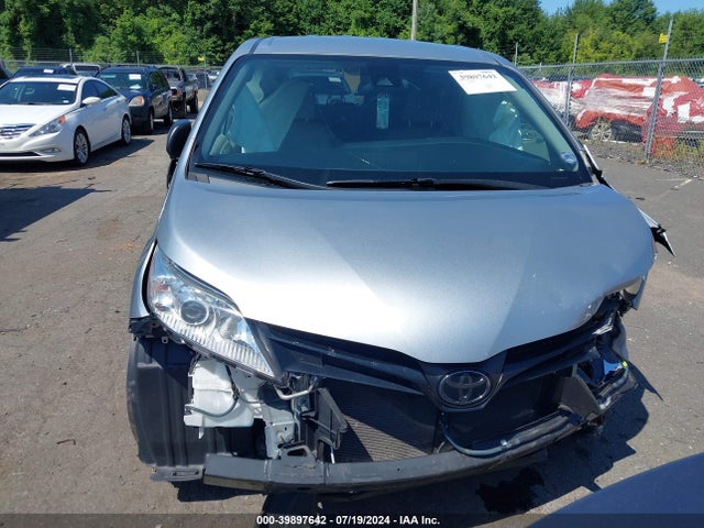 Toyota Sienna L 7 Passenger 2019 5TDZZ3DC4KS003826 Image 6