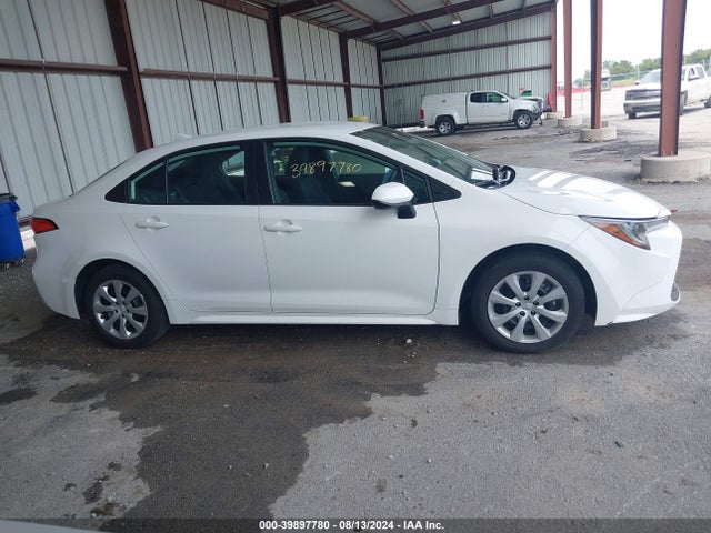 Toyota COROLLA LE 2022 5YFEPMAE3NP273448 Image 13
