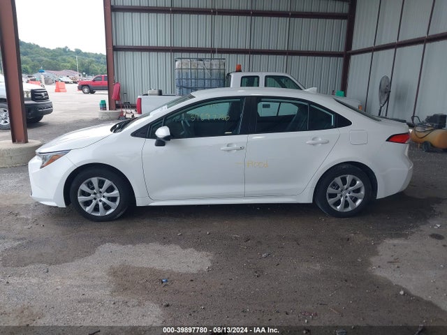 Toyota COROLLA LE 2022 5YFEPMAE3NP273448 Image 14