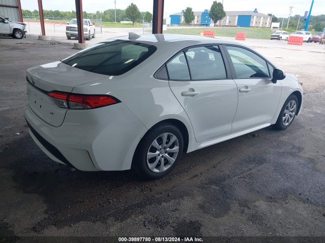 Toyota COROLLA LE 2022 5YFEPMAE3NP273448 Image 4