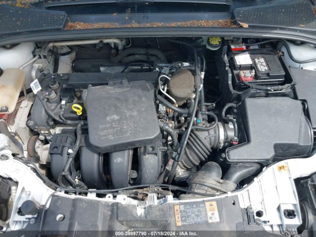 1FADP3K28FL297609 Ford FOCUS SE