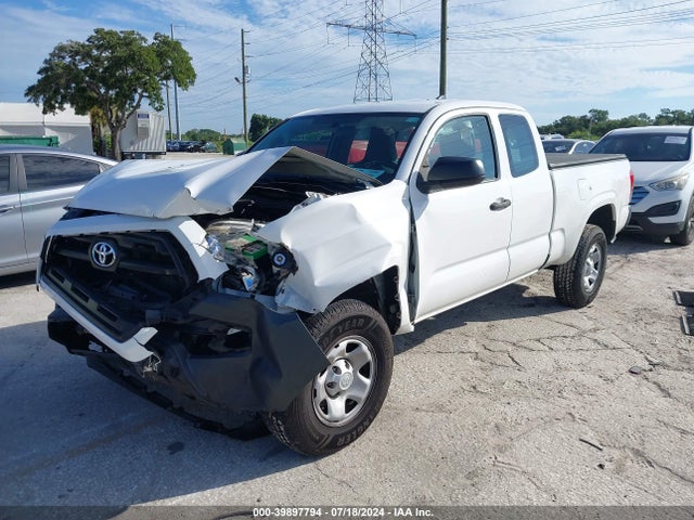 Toyota Tacoma Sr 2017 5TFRX5GN3HX083220 Image 2