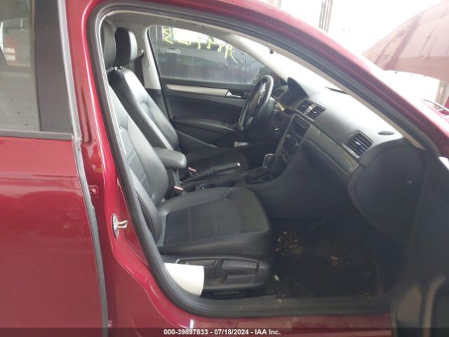 1VWAT7A36FC082348 Volkswagen Passat 1.8t Wolfsburg Edition
