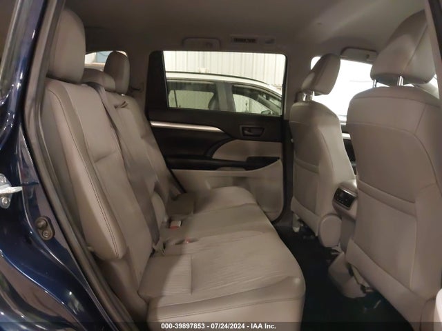 Toyota Highlander Le Plus V6 2016 5TDZKRFH8GS155874 Image 8