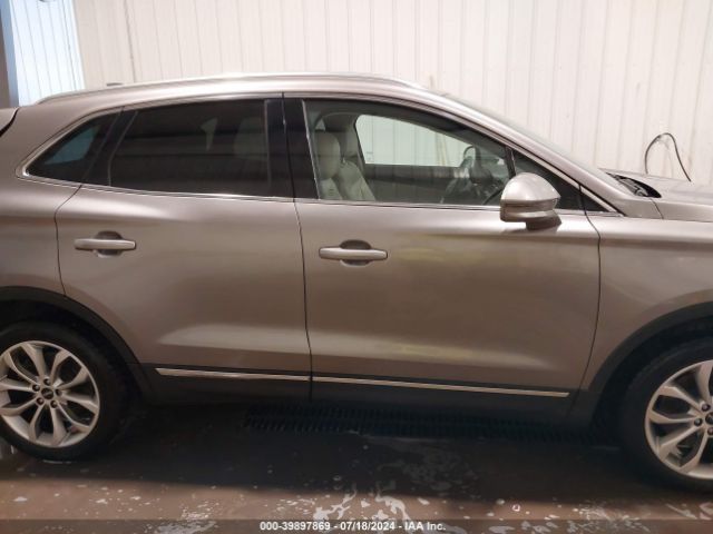 5LMCJ2D96HUL16286 Lincoln MKC SELECT
