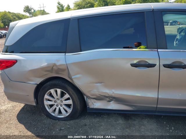 5FNRL6H28JB092078 Honda ODYSSEY LX