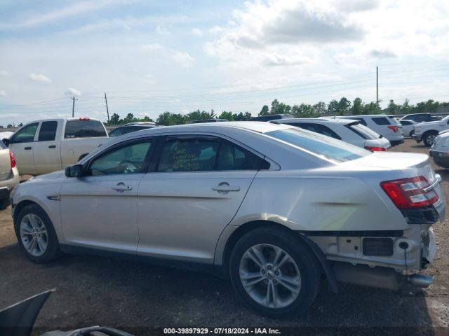 1FAHP2D87JG105661 Ford TAURUS SE