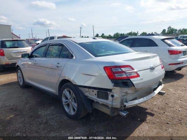 1FAHP2D87JG105661 Ford TAURUS SE