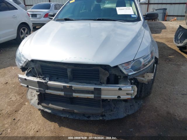 1FAHP2D87JG105661 Ford TAURUS SE