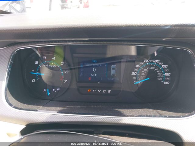 1FAHP2D87JG105661 Ford TAURUS SE