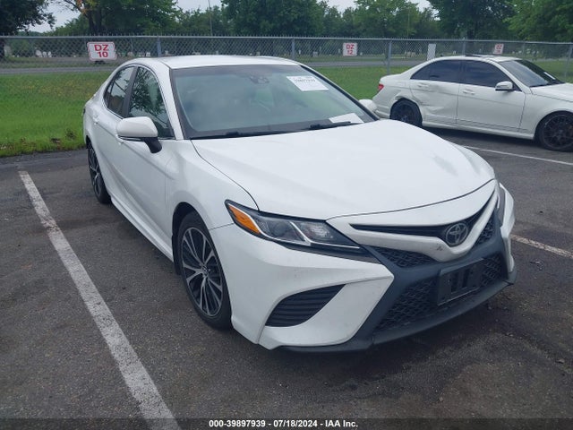 Toyota CAMRY SE 2018 4T1B11HK7JU614227 головне зображення