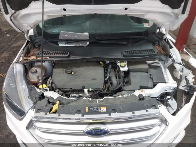1FMCU0GD3JUC85082 Ford ESCAPE SE