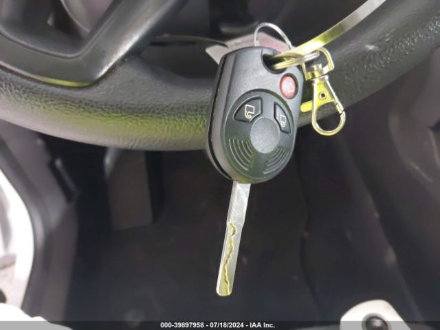 1FMCU0GD3JUC85082 Ford ESCAPE SE