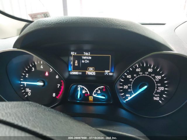 1FMCU0GD3JUC85082 Ford ESCAPE SE