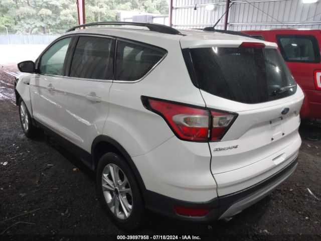1FMCU0GD3JUC85082 Ford ESCAPE SE