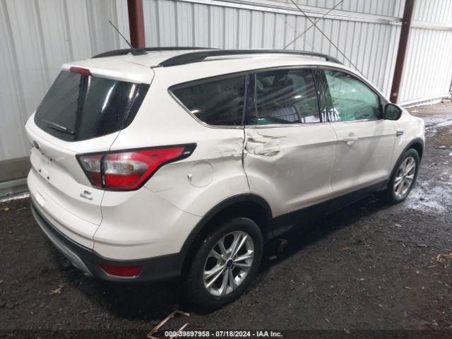 1FMCU0GD3JUC85082 Ford ESCAPE SE
