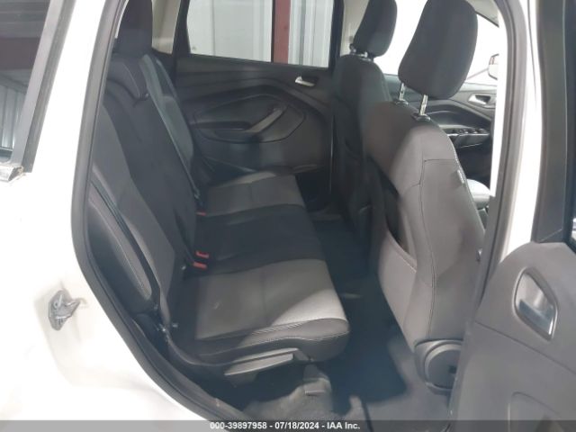 1FMCU0GD3JUC85082 Ford ESCAPE SE