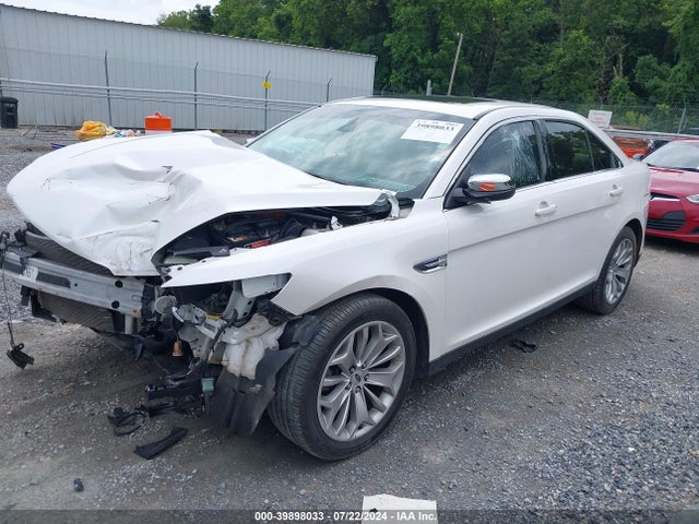 Ford Taurus Limited 2018 1FAHP2F84JG120485 Image 2