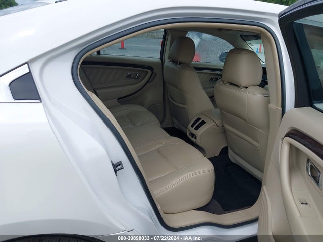 Ford Taurus Limited 2018 1FAHP2F84JG120485 Image 8