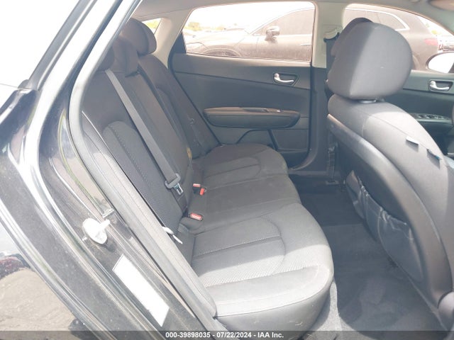KIA Optima Lx 2017 5XXGT4L37HG124814 Image 8