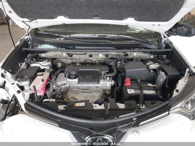 Toyota RAV4 LE 2018 JTMBFREV0JD257685 Image 10