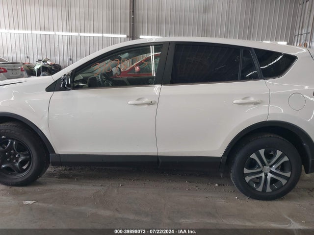 Toyota RAV4 LE 2018 JTMBFREV0JD257685 Image 15