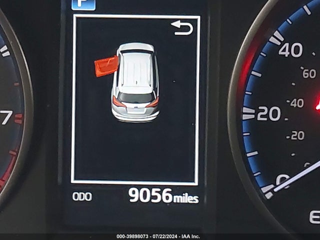 Toyota RAV4 LE 2018 JTMBFREV0JD257685 Image 16
