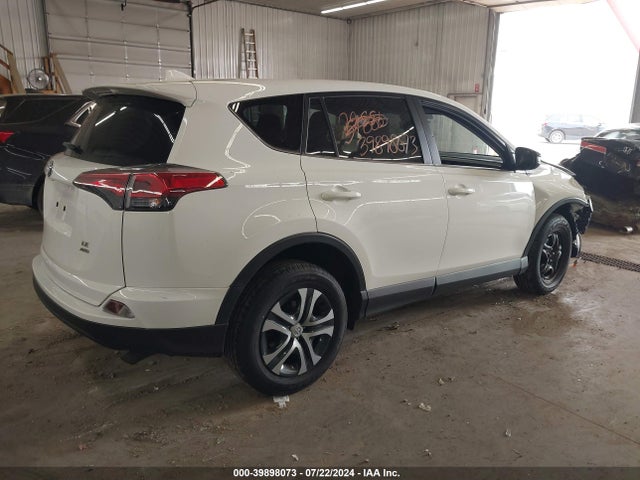 Toyota RAV4 LE 2018 JTMBFREV0JD257685 Image 4