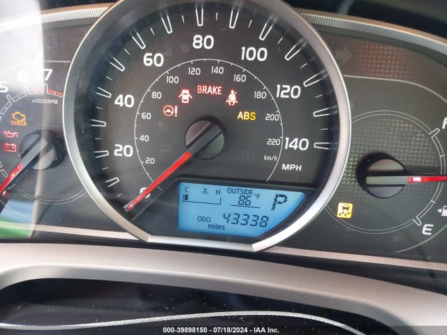 Toyota RAV4 LE 2015 JTMZFREV7FJ024488 Image 15