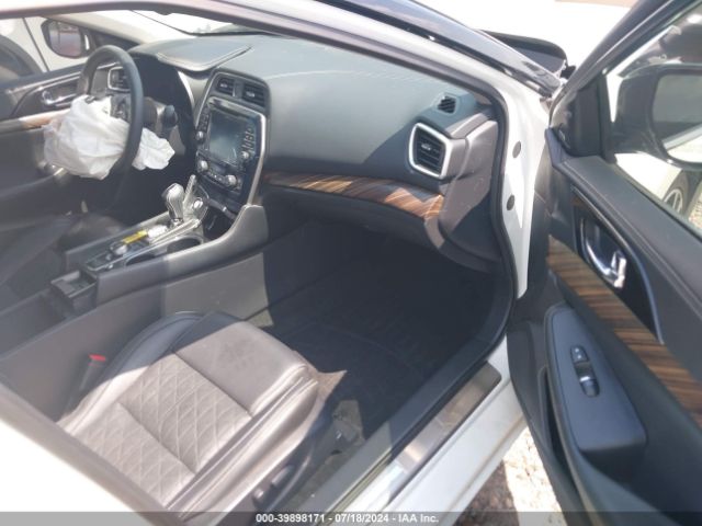 1N4AA6AP1JC406715 Nissan Maxima 3.5 Platinum
