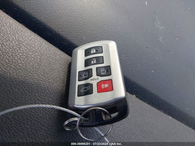 5TDYZ3DC2KS011953 Toyota Sienna Limited Premium 7 Passenger