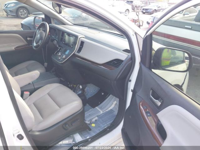 5TDYZ3DC2KS011953 Toyota Sienna Limited Premium 7 Passenger