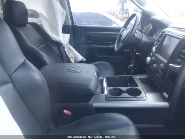 1C6RR6HT5FS530614 RAM 1500 Sport