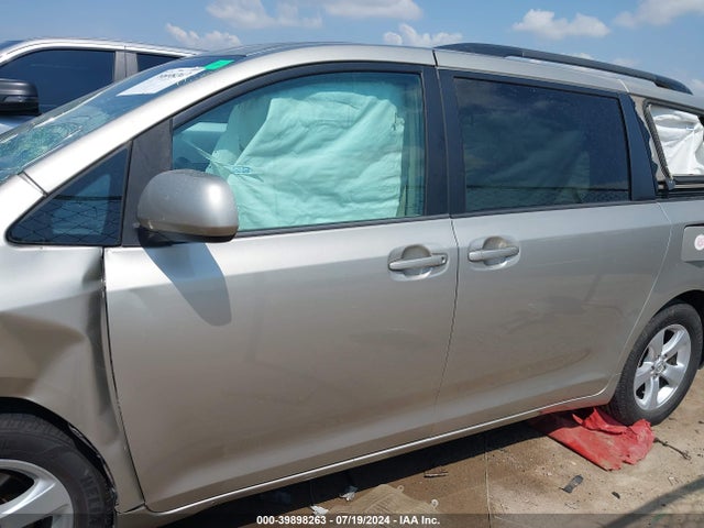 Toyota Sienna Le 8 Passenger 2015 5TDKK3DC8FS571301 Image 13