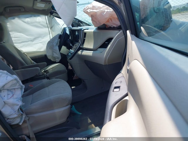 Toyota Sienna Le 8 Passenger 2015 5TDKK3DC8FS571301 Image 5