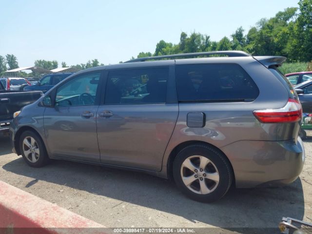5TDKK3DC4FS557489 Toyota Sienna Le 8 Passenger