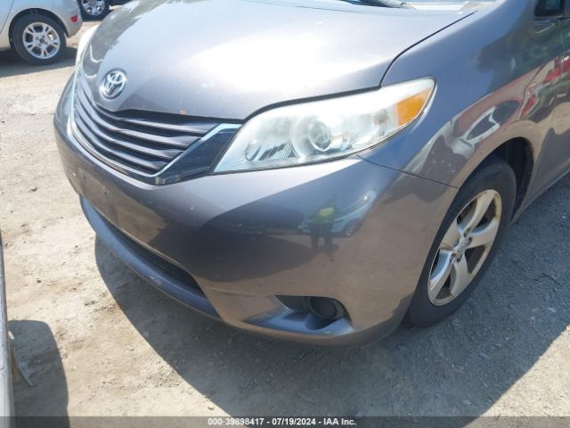 5TDKK3DC4FS557489 Toyota Sienna Le 8 Passenger