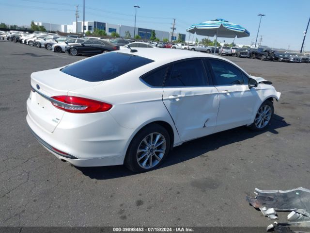 3FA6P0HD1HR247915 Ford FUSION SE