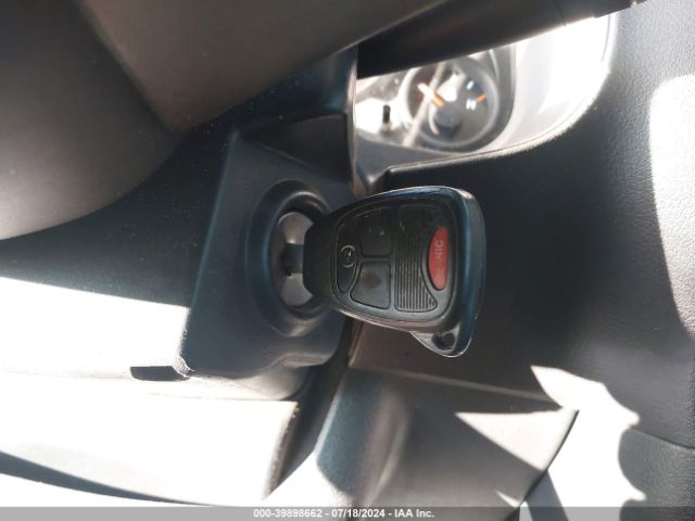 1C4NJRFB8GD758624 Jeep Patriot Latitude