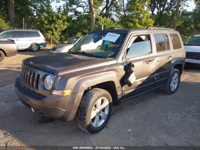 1C4NJRFB8GD758624 Jeep Patriot Latitude