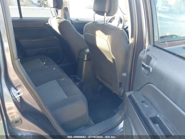 1C4NJRFB8GD758624 Jeep Patriot Latitude