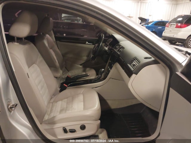 1VWCN7A35EC032705 Volkswagen Passat 2.0l Tdi Sel Premium