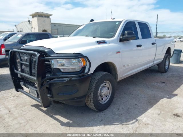 3C6UR5HJ0NG154980 RAM 2500 Tradesman  4x4 8' Box