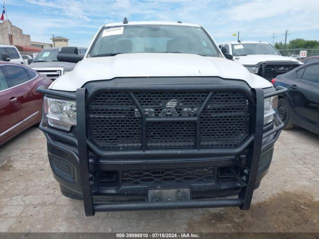 3C6UR5HJ4NG155081 RAM 2500 Tradesman  4x4 8' Box