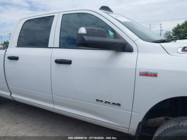 3C6UR5HJ4NG155081 RAM 2500 Tradesman  4x4 8' Box