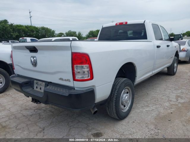 3C6UR5HJ4NG155081 RAM 2500 Tradesman  4x4 8' Box