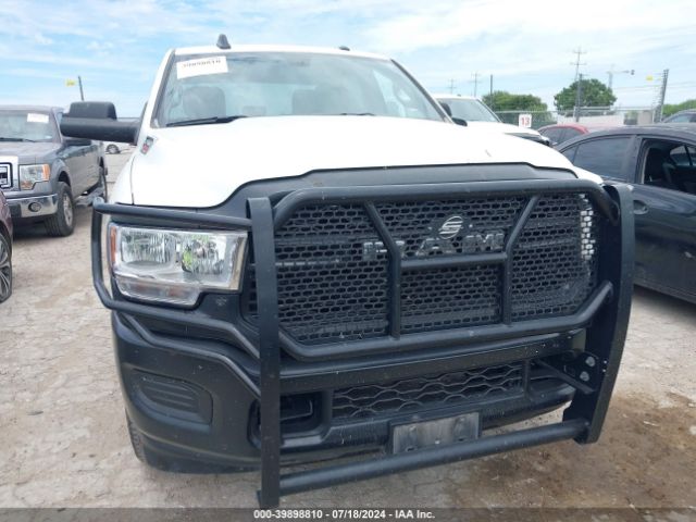 3C6UR5HJ4NG155081 RAM 2500 Tradesman  4x4 8' Box