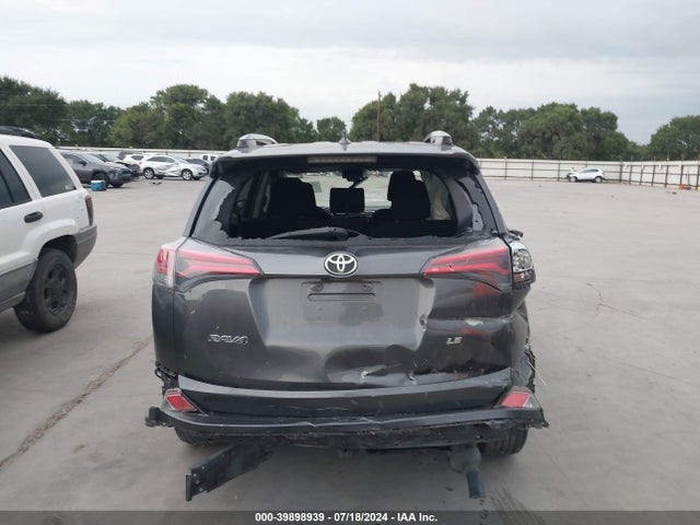 Toyota RAV4 LE 2018 JTMZFREV2JJ181404 Image 16