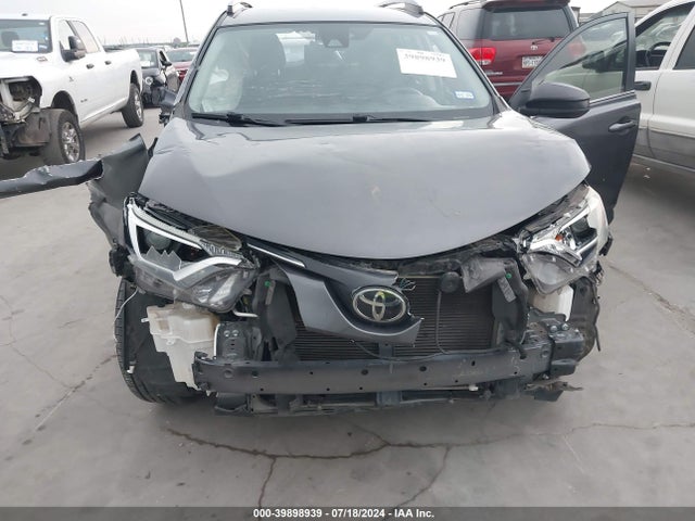 Toyota RAV4 LE 2018 JTMZFREV2JJ181404 Image 6